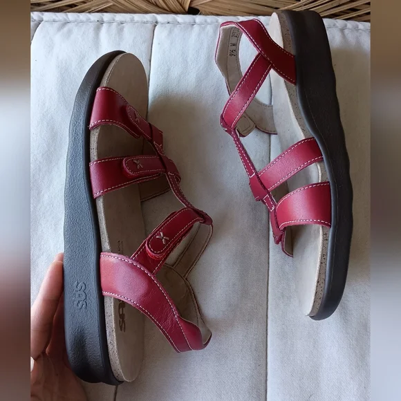 SAS Red Leather Strap Sandals_9.5 W - Picture 1 of 6